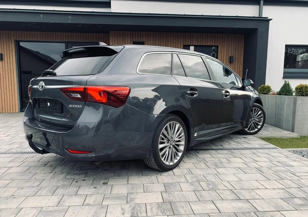 Toyota Avensis cena 49999 przebieg: 189000, rok produkcji 2015 z Kościerzyna małe 172